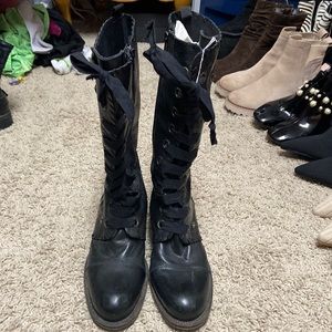 Great condition black with detailed sides.